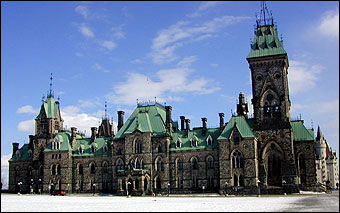 L'édifice est du Parlement; photo : Jean-Luc Pilon